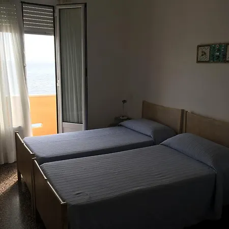 Miramare Szálloda *